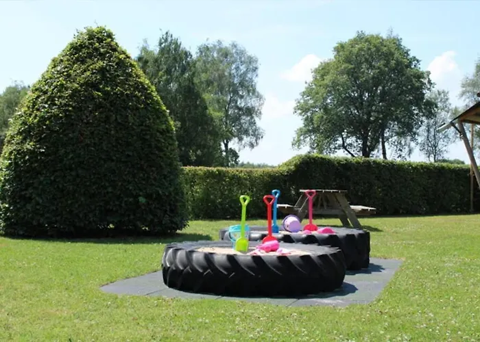 Chalet Minicamping De Lindenhoeve - Safaritent Varkentje Nistelrode