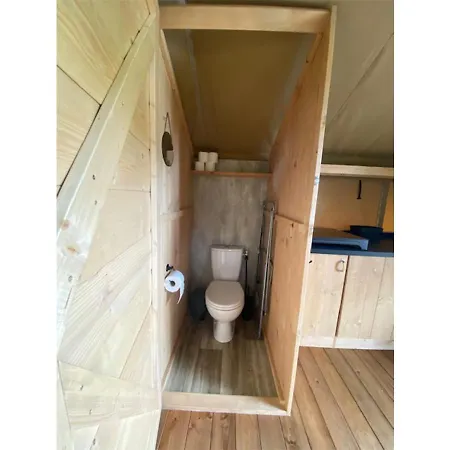 Minicamping De Lindenhoeve - Safaritent Varkentje Chalet